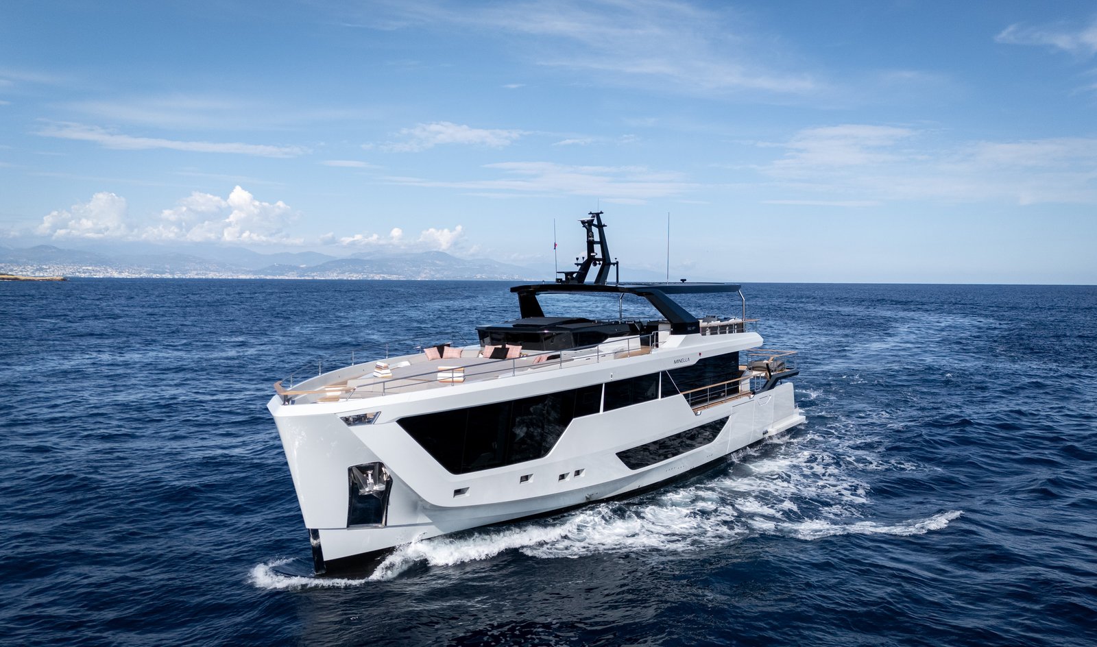 Numarine 30XP Numarine 30XP · BE MINE